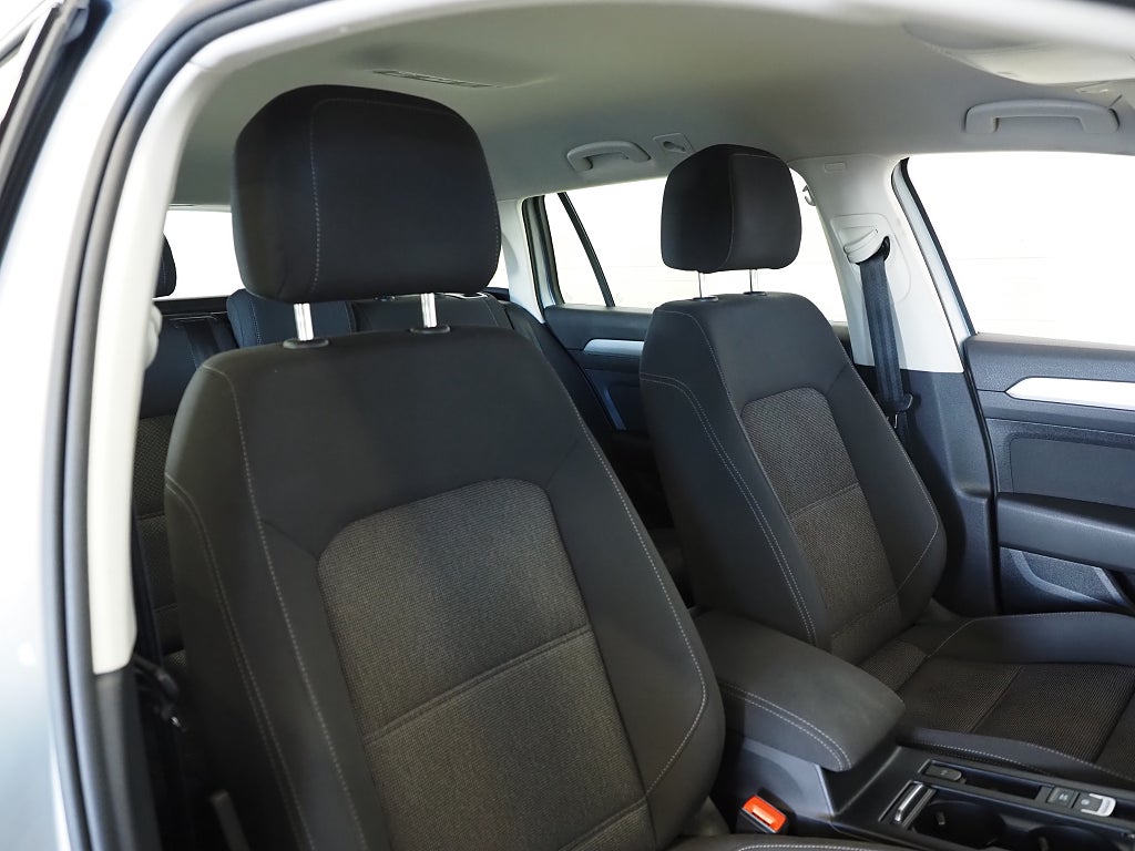 Volkswagen Passat Sportscombi 1.4 TSI 150hk Dragkrok Kamera 2018