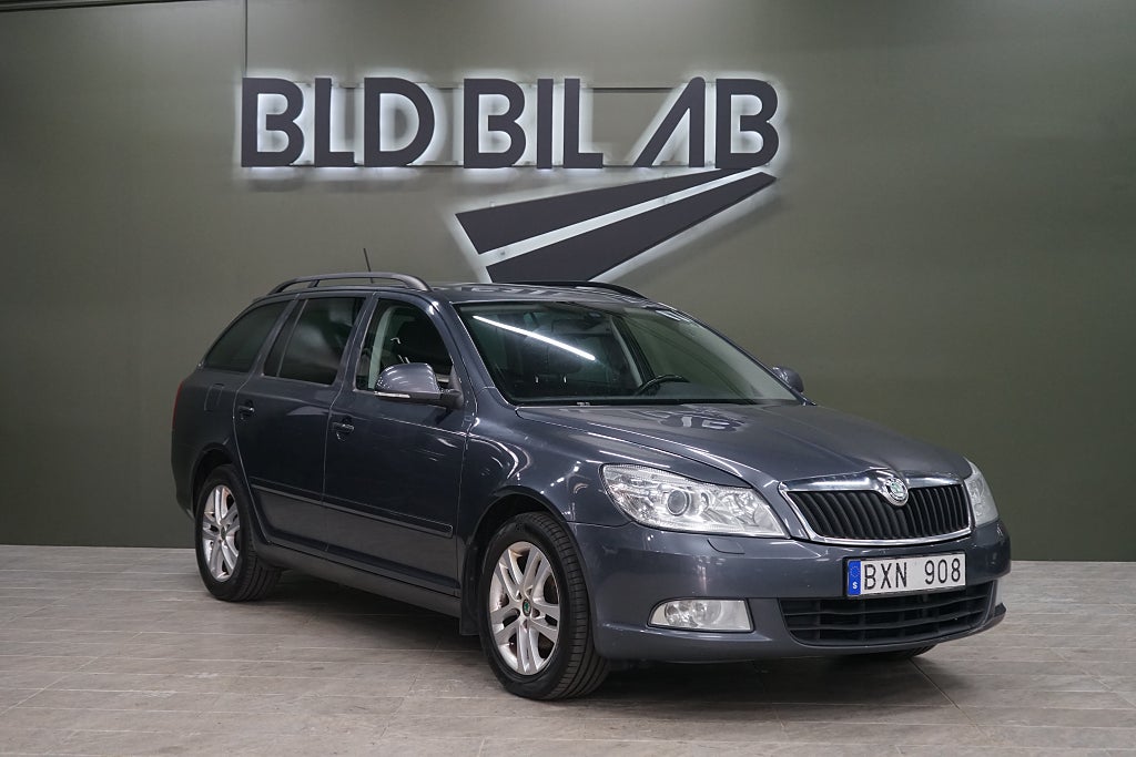 Skoda Octavia Kombi 1.6 TDI Elegance Euro 5 PDC KAMBYTT 105HK 