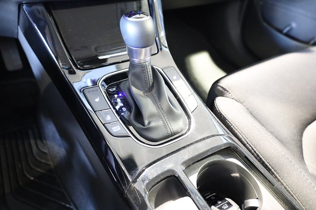 Hyundai i30 1,0 T-GDi MHEV Essential Kombi Aut Navi Kamera