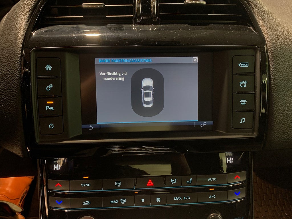 Jaguar XE 20d 180hk Automat | Dieselvärmare | 2018