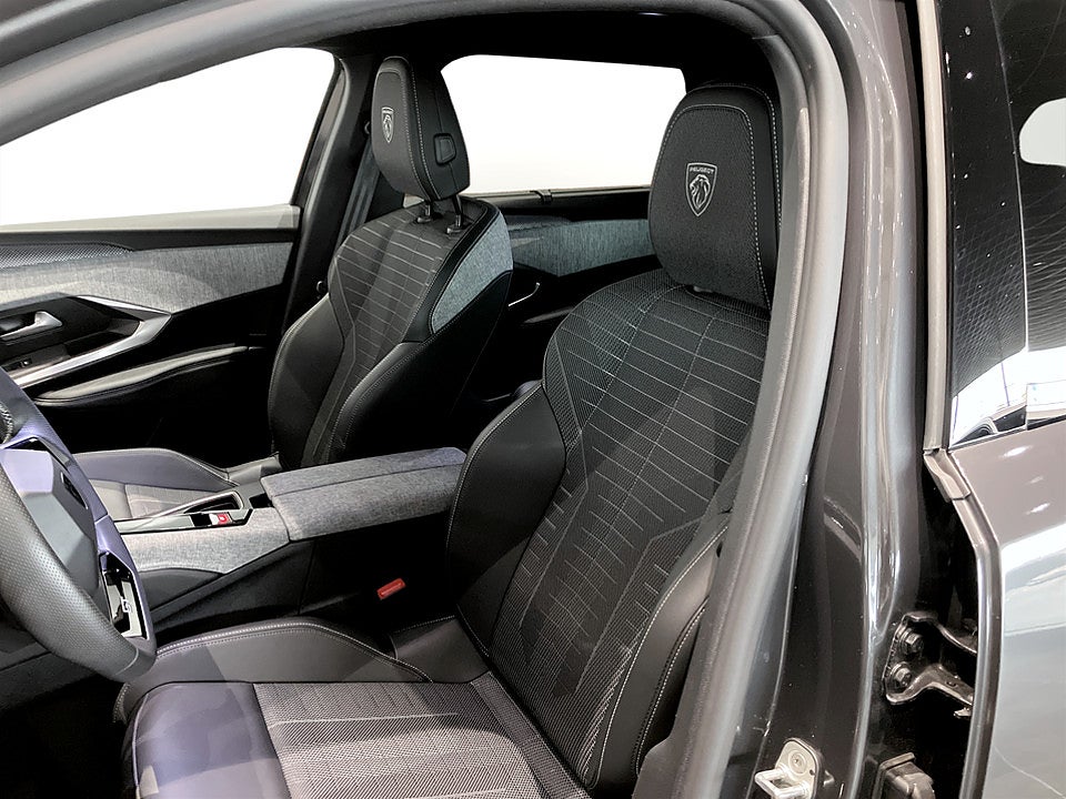 Bild på Peugeot 5008 GT Hybrid 145hk Aut 7-SITS B-KAMERA CARPLAY