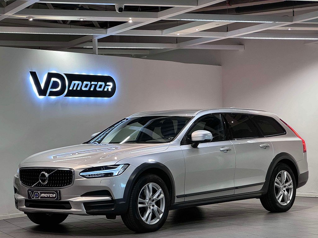 Volvo V90 Cross Country D4 AWD Momentum Värmare Drag 190hk