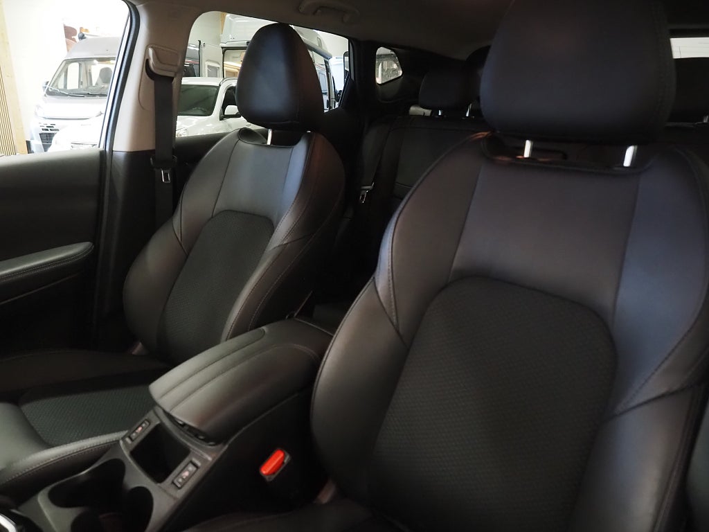 Nissan Qashqai 1.3 158hk DIG-T DCT Tekna | Navi | Backkamera | 2019