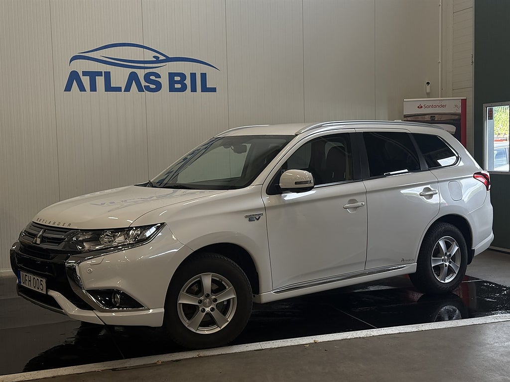 Mitsubishi Outlander PHEV CVT 203hk Business Drag CarPlay 360-kam R-Värm