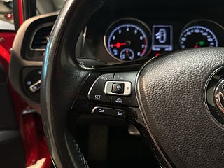 Volkswagen Golf 5-dörrar 1.0 TSI Kamera Drag Extraljus Mvärm S/V-hjul – bild 19