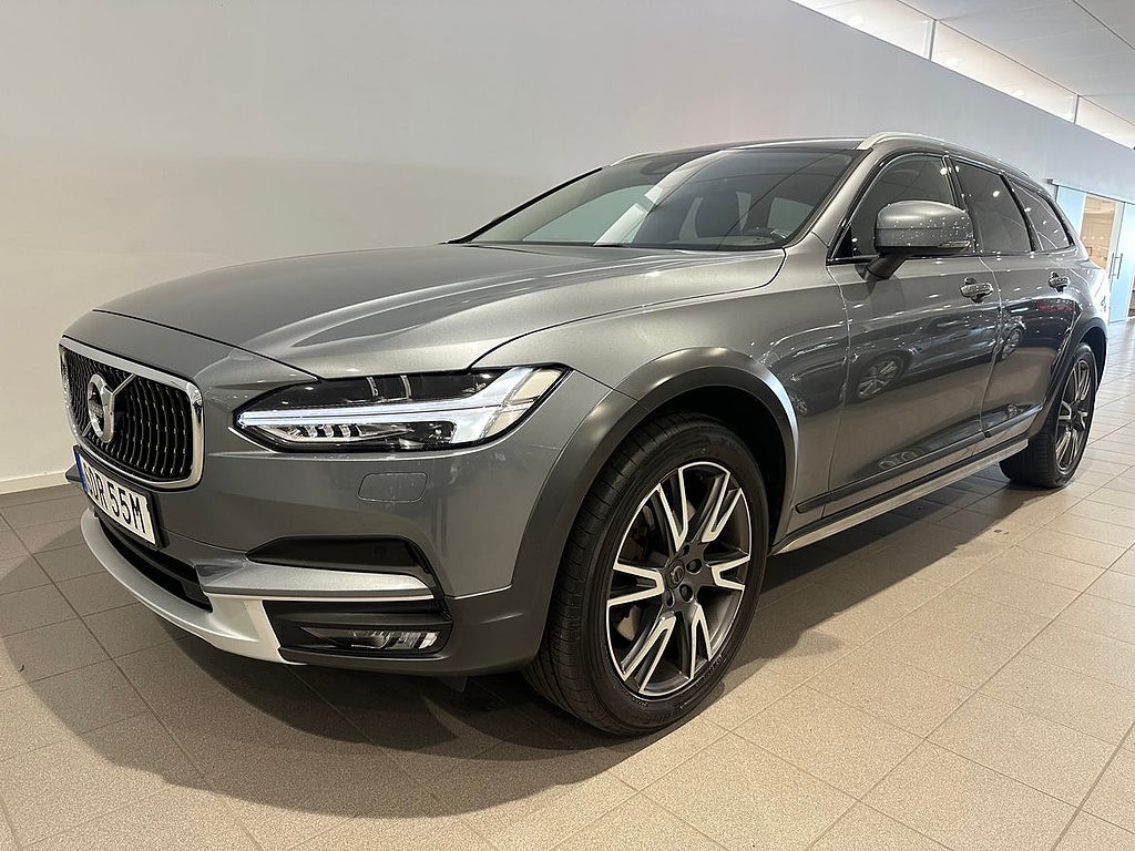 Volvo V90 Cross Country D4 AWD Advanced SE II/ Navigation...