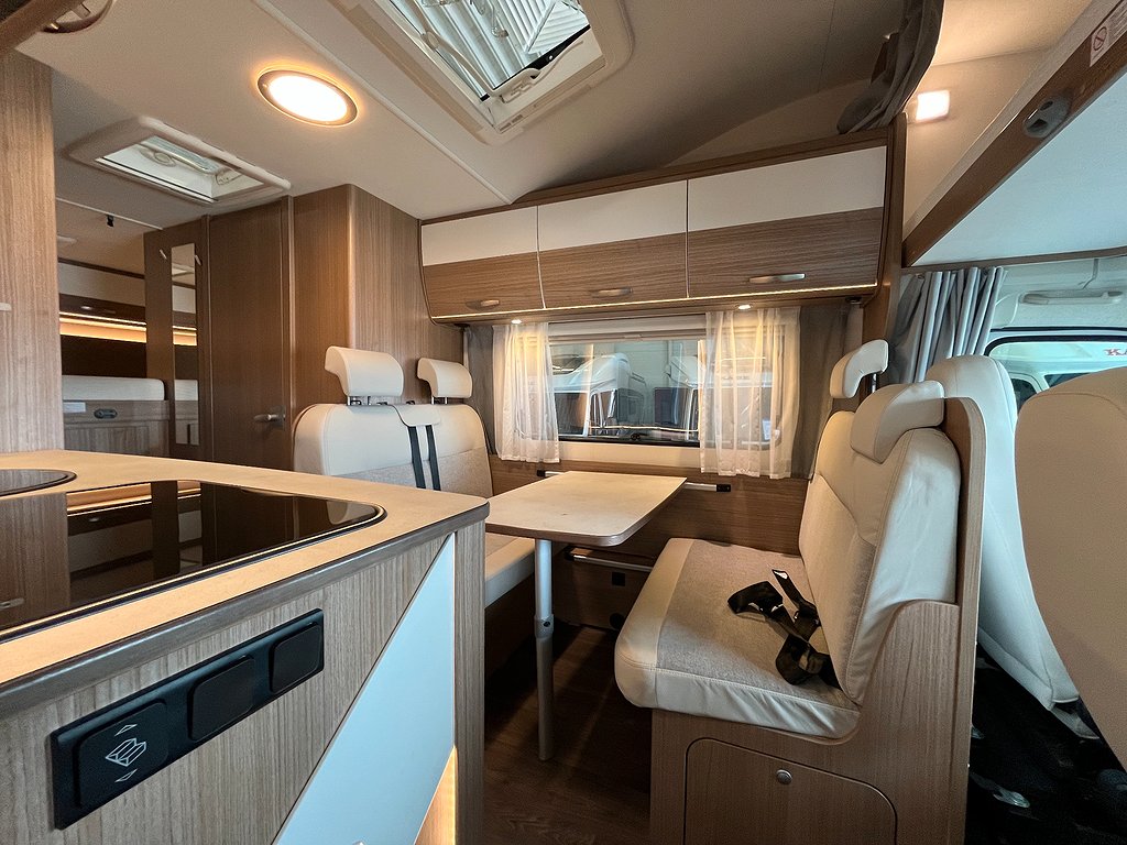 Carado A 464 B-kort / 6 bältade / 6 Sovplatser /4995kr/mån - Carado