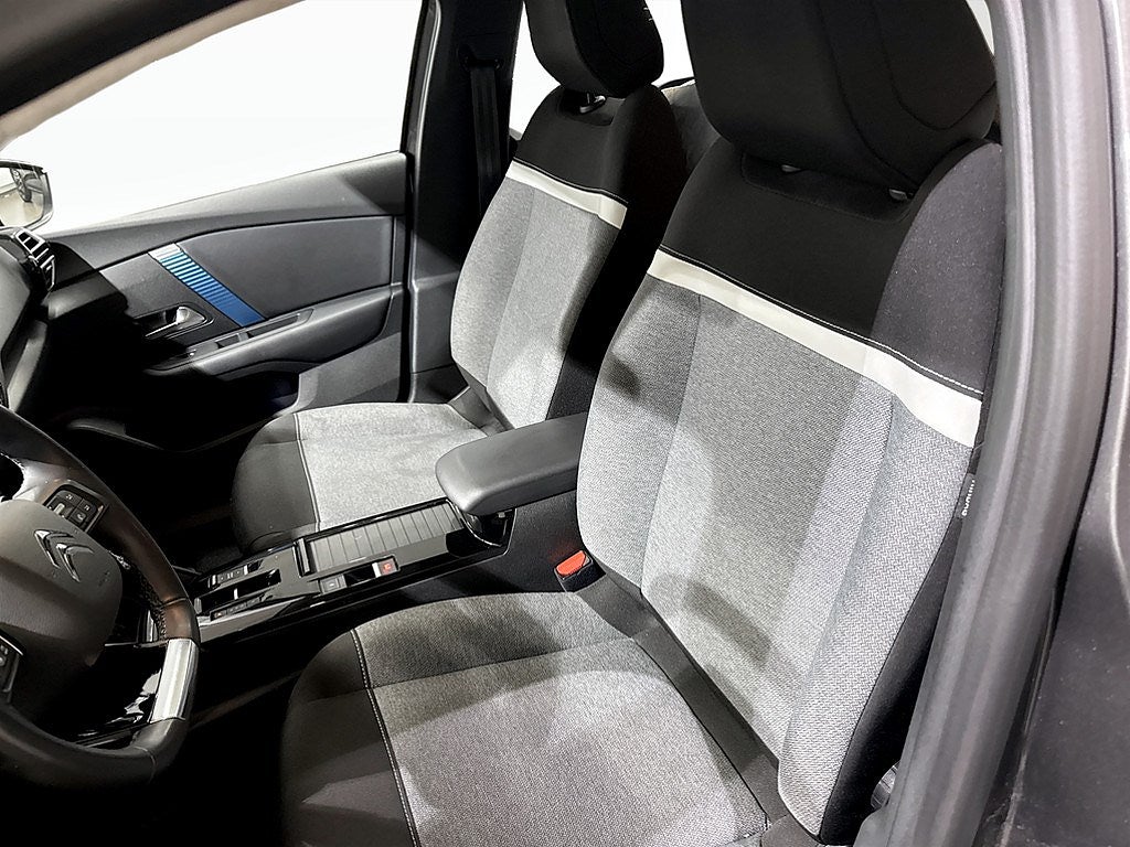 Bild på Citroën e-C4 Feel 50kWh 136hk Aut - CARPLAY, RATTVÄRME