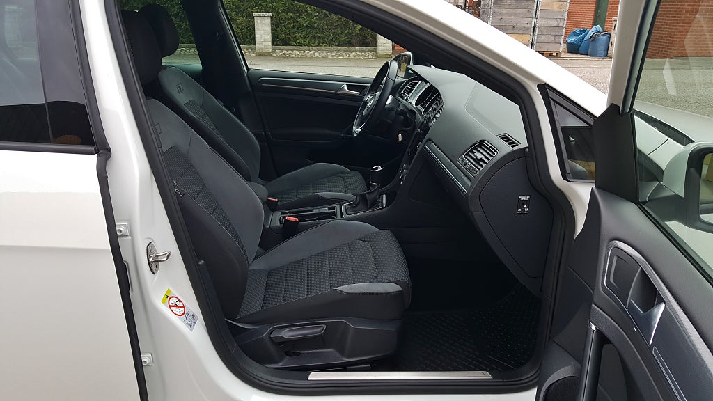 Volkswagen Golf 2020 - miniatyr 4