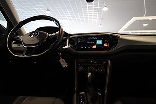 SUV Volkswagen T-Roc 15 av 25