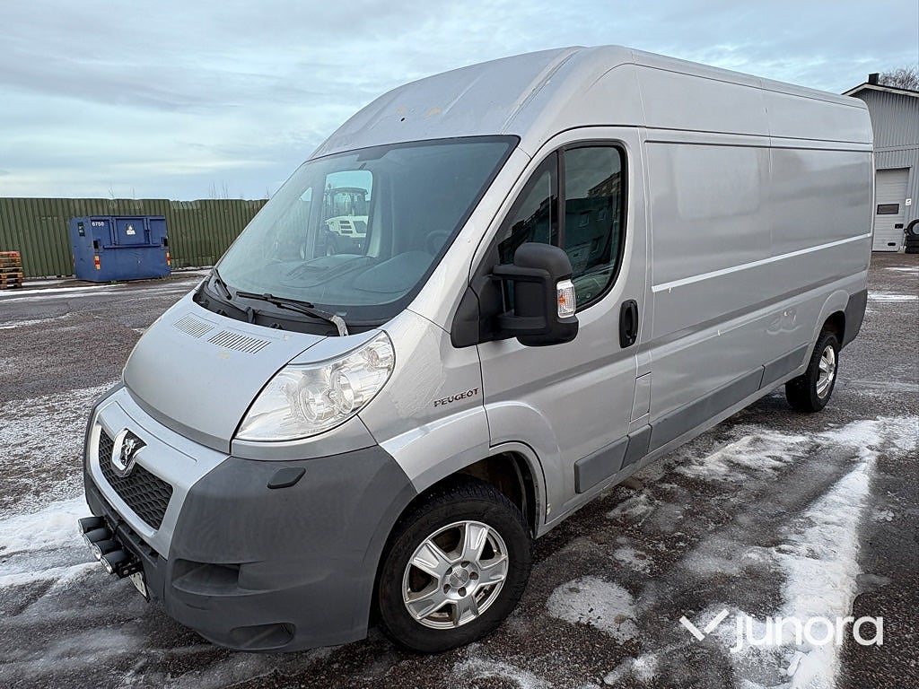 Peugeot Boxer Van 335 3.0 HDi