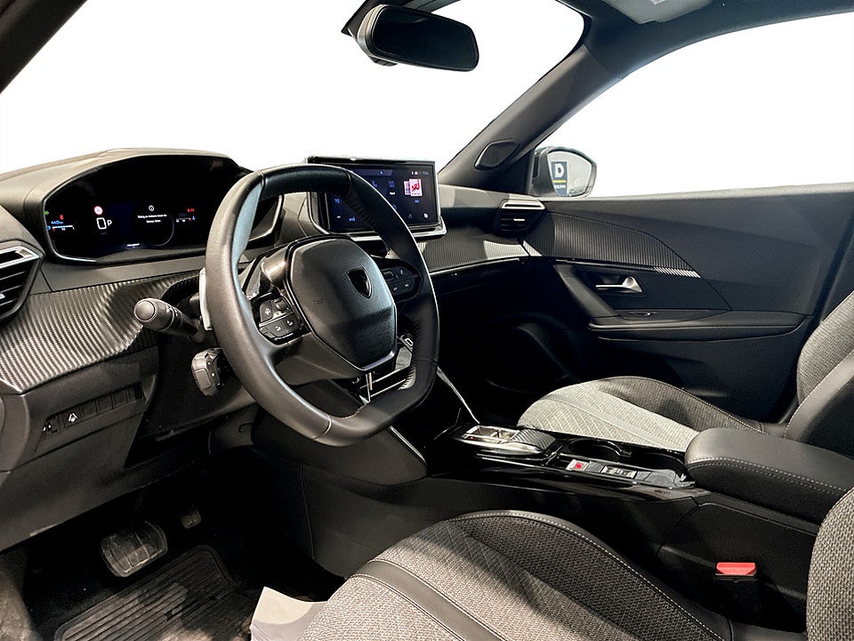 Bild på Peugeot 2008 Allure 1.2 PT 130hk Aut P-SENSORER CARPLAY