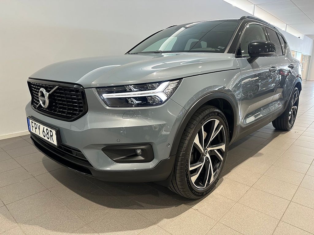 Volvo XC40 D4 AWD R-Design/ 360 Kamera/ Dragkrok/Panoramatak