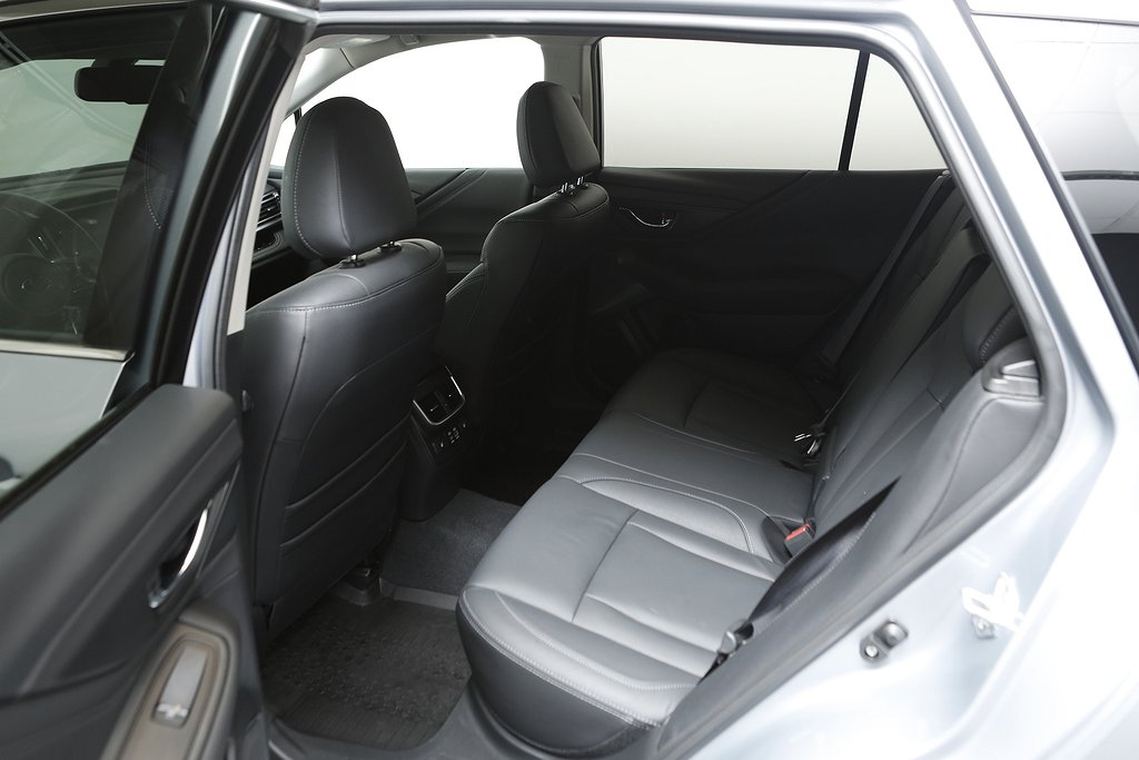 Subaru Outback 4WD Limited X-fuel + Låg Skatt +Serviceavtal 2024