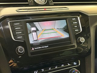 Kombi Volkswagen Passat 23 av 27