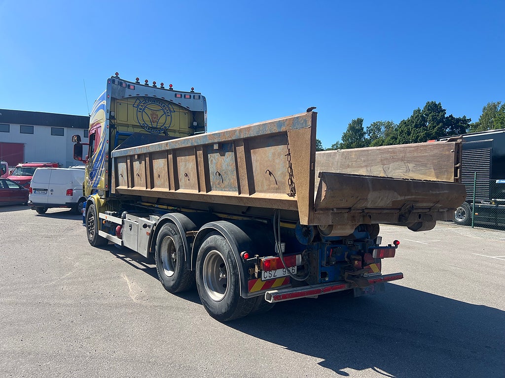Scania R560 V8 6x4 Lastväxlare, Tandem