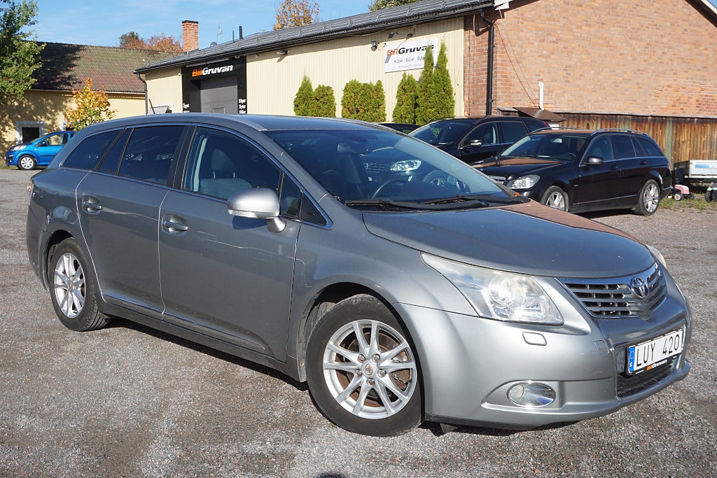 Toyota Avensis Kombi 2.0 Business AUT/Drag/B-kamera/1 ägare