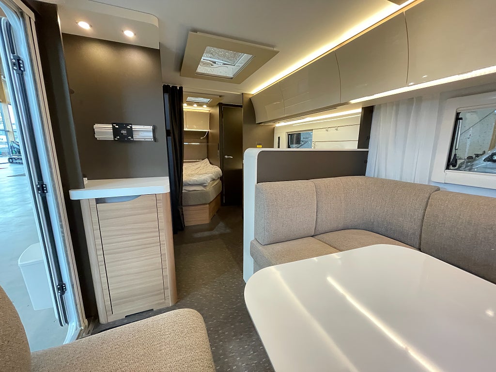 Adria Alpina 573 UP / ALDE / Ugn / Panorama / 1779kr/mån / Cityvatten  - Adria