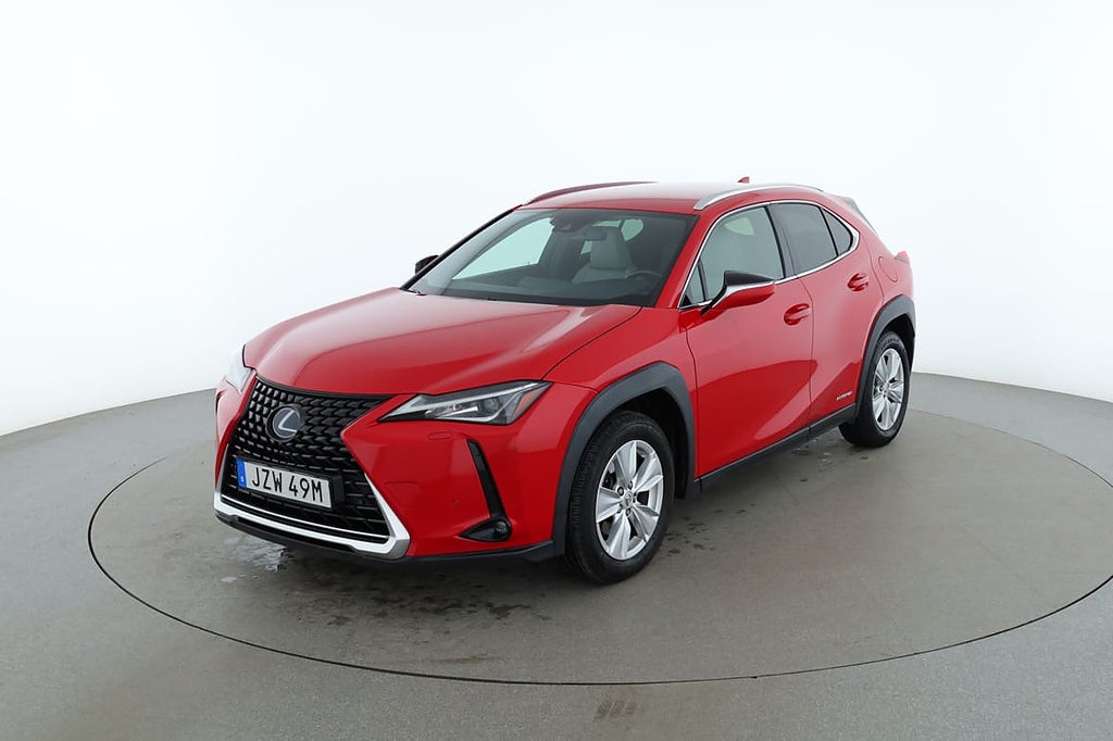 Lexus UX 250h E-Four / Rattvärme, Backkamera, GPS