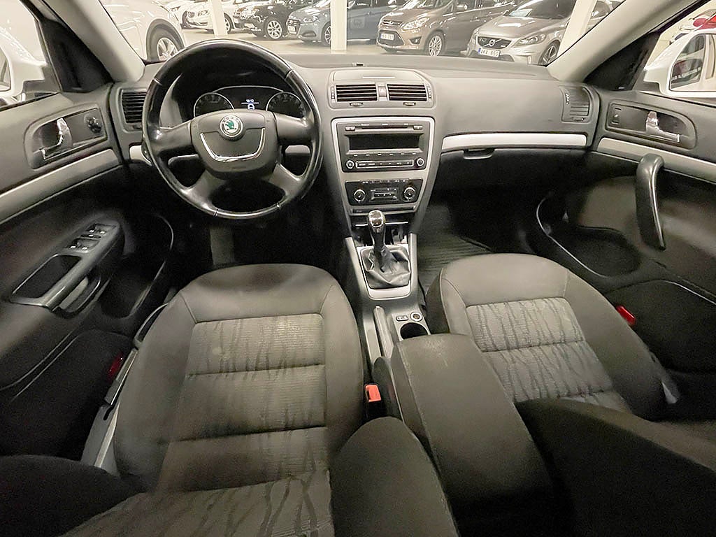 Skoda Octavia Kombi 1.6 TDI 4WD 105hk