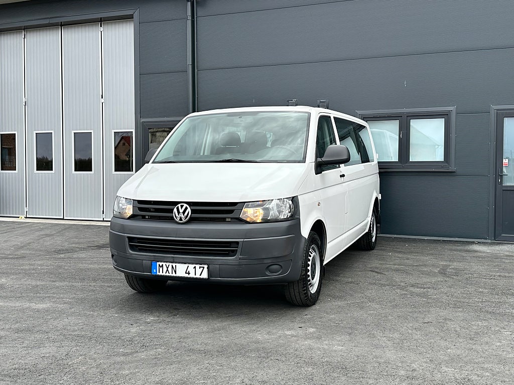 Volkswagen Caravelle 2.0 TDI 140hk BMT Trendline, 9-sits, Lång, Dragkrok