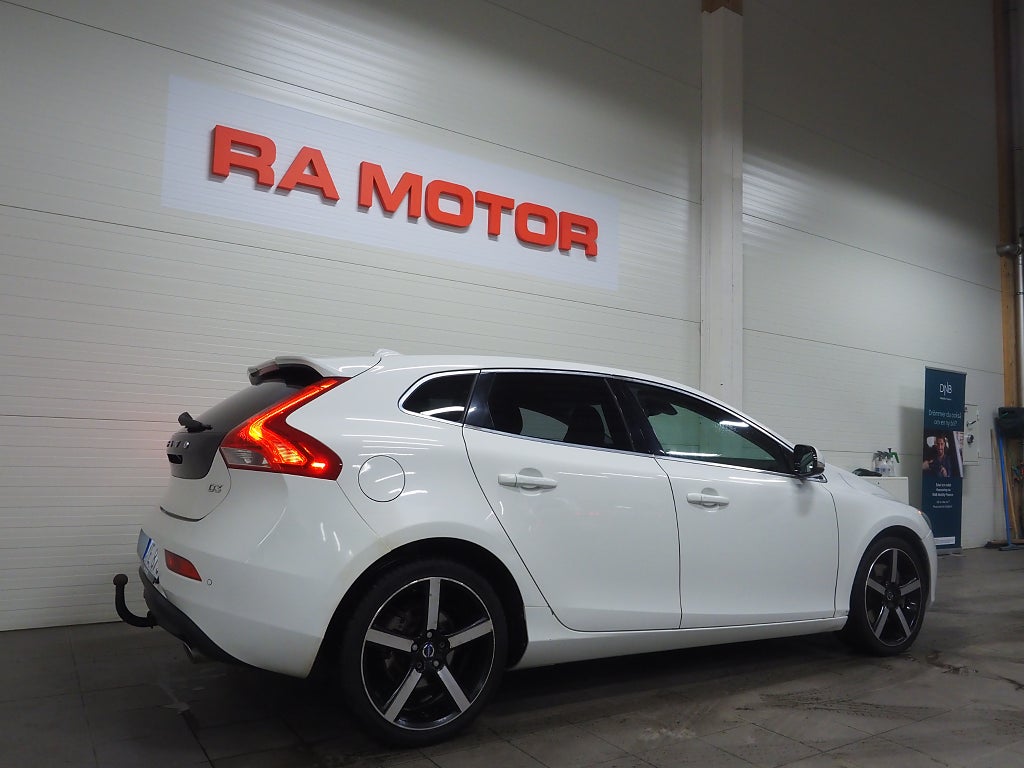 Volvo V40 D3 Geartronic Summum Drag Kamera D-Värm Skinn 2014
