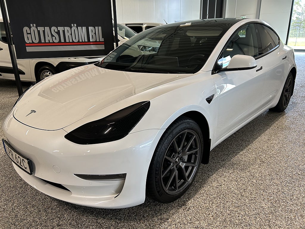Tesla Model 3 Long Range AWD 440hk/Drag,Välvårdad