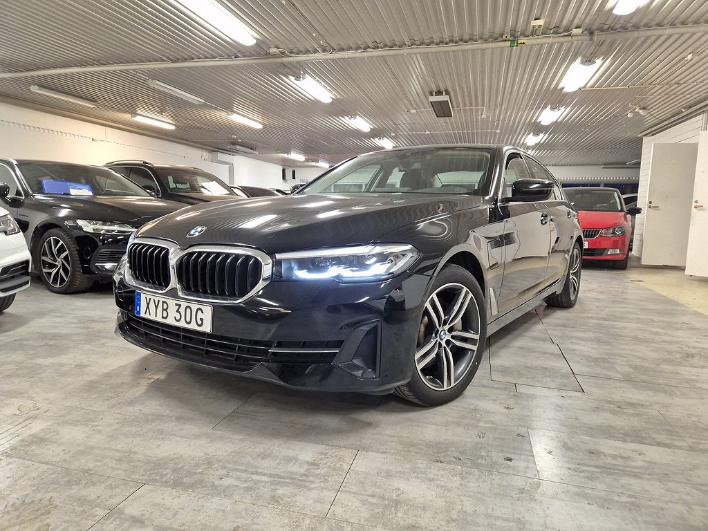 BMW 530e xDrive Sedan Sport Skinn 360 kamera Navi