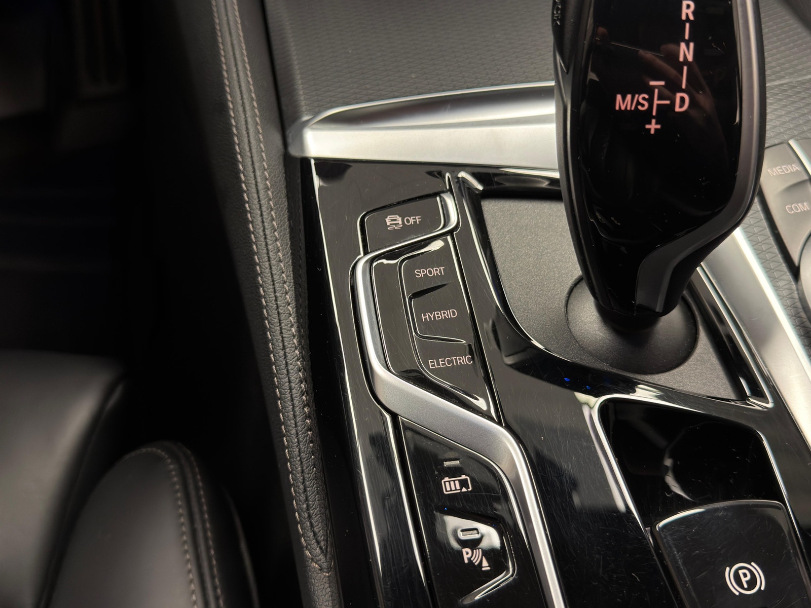 BMW 530e xDrive Touring 292hk M Sport|Drag|Komfortstolar 2023 - miniatyr 23