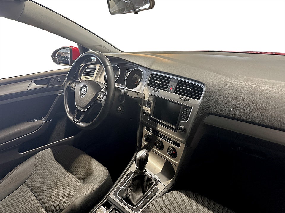 Bild på Volkswagen Golf Base 1.6 TDI 110hk Aut KAMPANJRÄNTA 3,99%