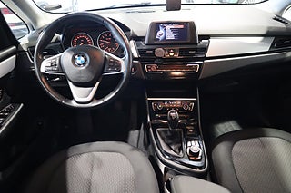 Minibuss BMW 218 16 av 29