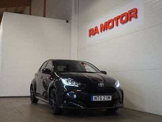 Halvkombi Toyota Yaris 1 av 21