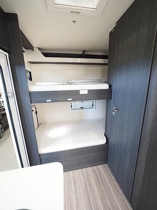 Husbil-halvintegrerad Roller Team 274 TL 10 av 15