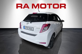 Halvkombi Toyota Yaris 13 av 39