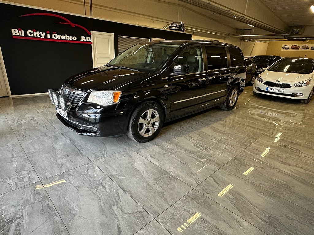 Lancia Voyager 2.8 (163hk) 7-sits / GPS / B-Kamera / Nyservad & Besikt