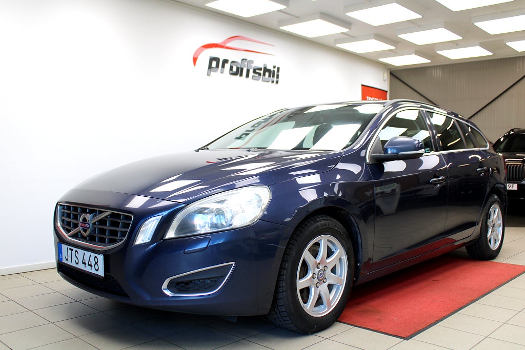 Volvo V60 D5 Momentum Euro 5-Drag Nyservad, Nybesiktigad