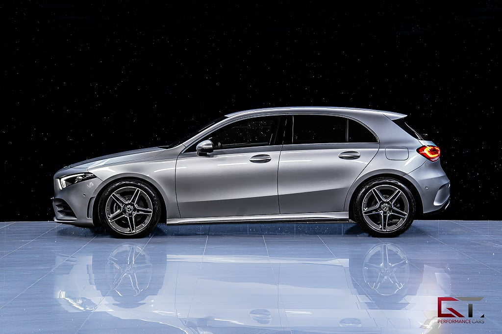 Mercedes-Benz A200 d AMG Line Cockpit Advantage 18" Kamera Navi