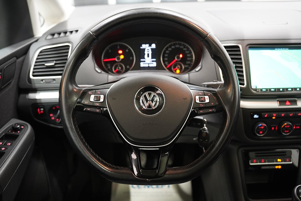 Volkswagen Sharan 2.0 TDI 4Motion150hk Base 7-sits Pano D-värm Drag B-kam