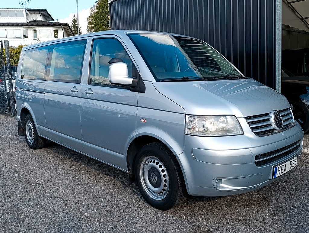 Volkswagen Caravelle 2.5 TDI 174hk Comfortline 8-Sits Nyservad