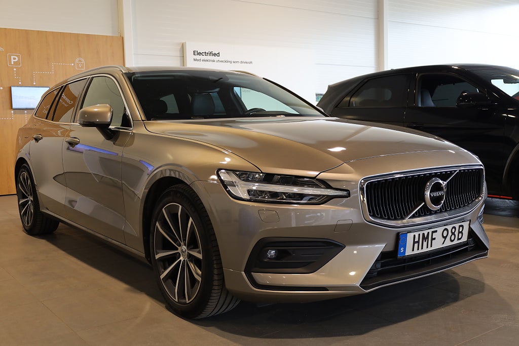 Volvo V60 D4 AWD Aut Momentum H/K Navi Kamera Leasbar 2021
