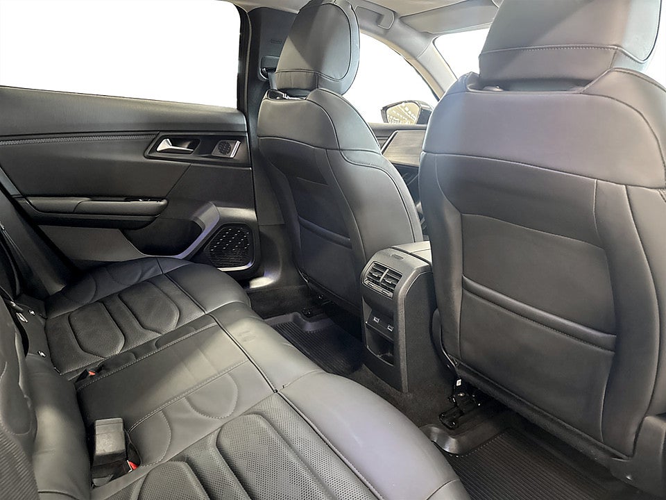 Bild på Citroën C5X Shine Exclusive 1.6 PT 180hk Aut PANO 360-KAMERA DRAG 