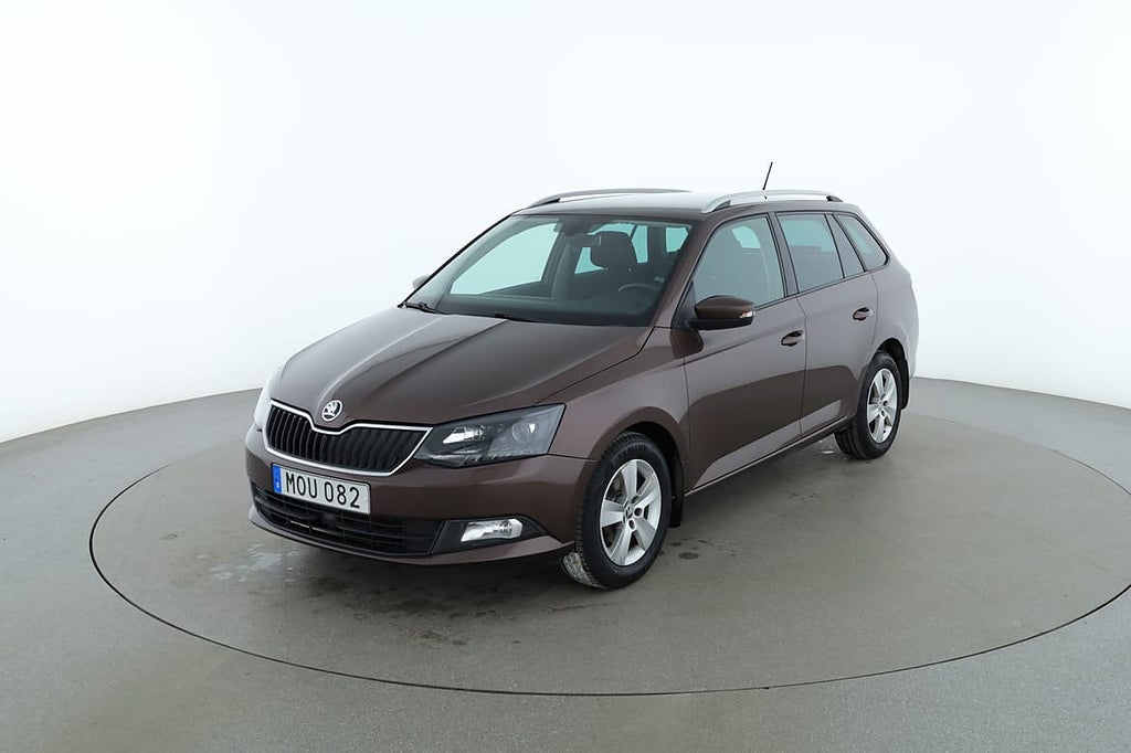 Skoda Fabia Kombi 1.2 TSI Style / CarPlay, Dragkrok