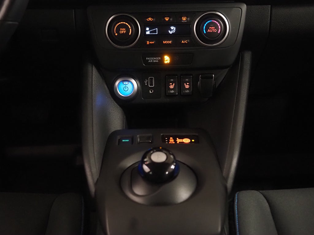 Nissan Leaf 40 kWh 150hk Acenta | Backkamera | Rattvärme |