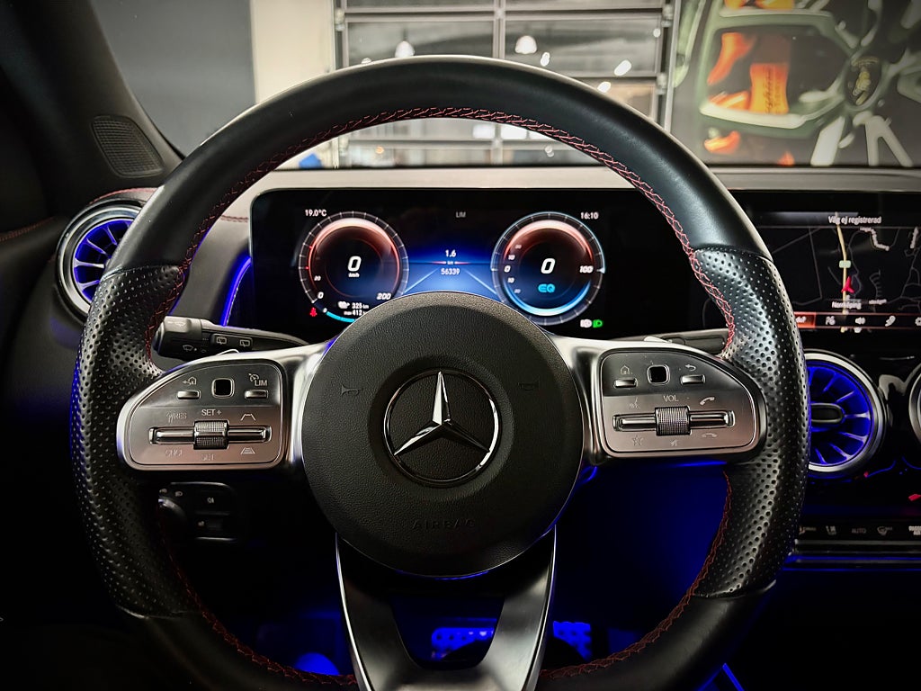 Mercedes-Benz EQB 300 4MATIC AMG Line Värmare. - bild 19