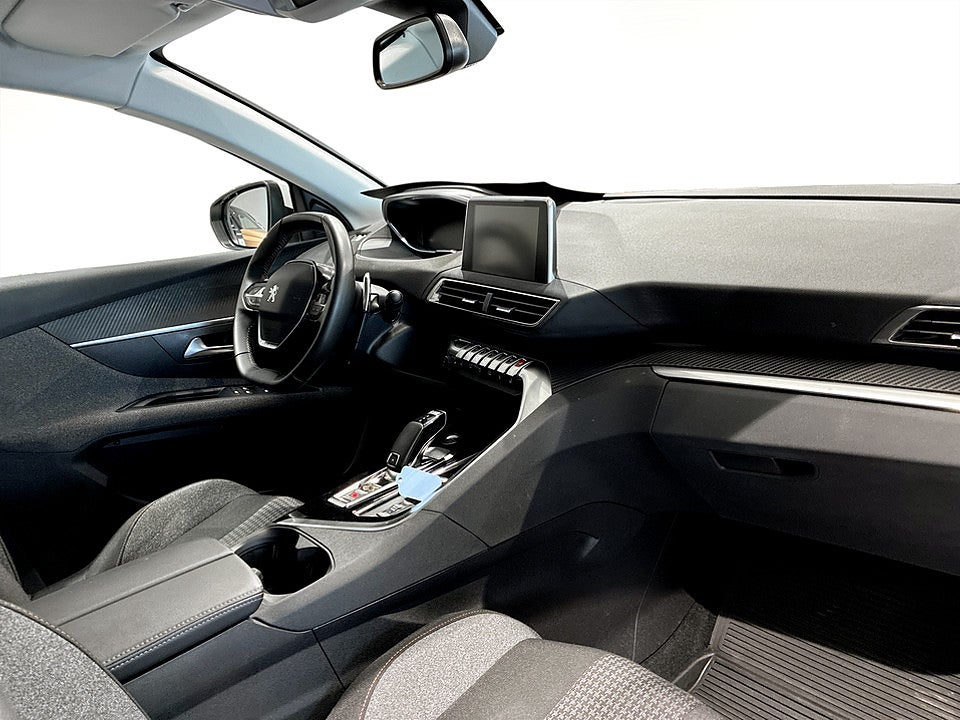 Bild på Peugeot 3008 Active Pack 1.2 PT 130hk Aut B-KAMERA