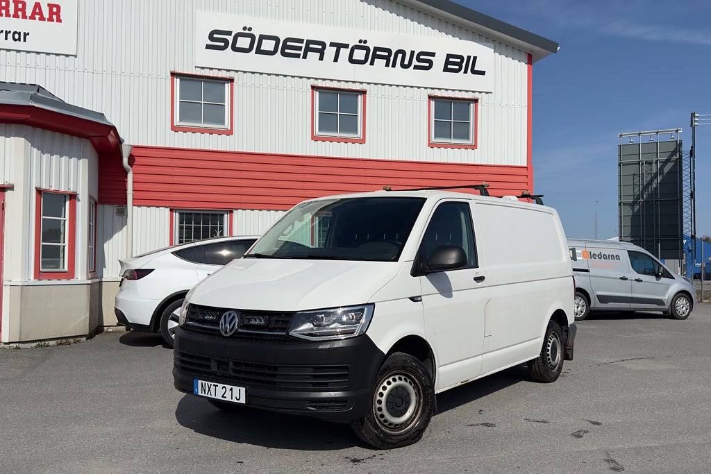 Volkswagen Transporter T32 2.0 TDI 4M DRAG VÄRMARE INREDD MOMSBIL
