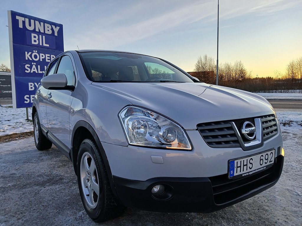 Nissan Qashqai 2.0 4x4 Glastak/Drag/P-sensör/Nybesik/Värmare