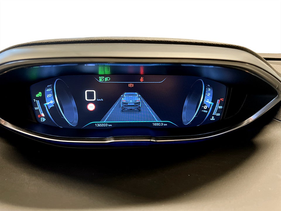 Bild på Peugeot 3008 Allure 1.2 PT 130hk - DRAG, BACKSENSORER