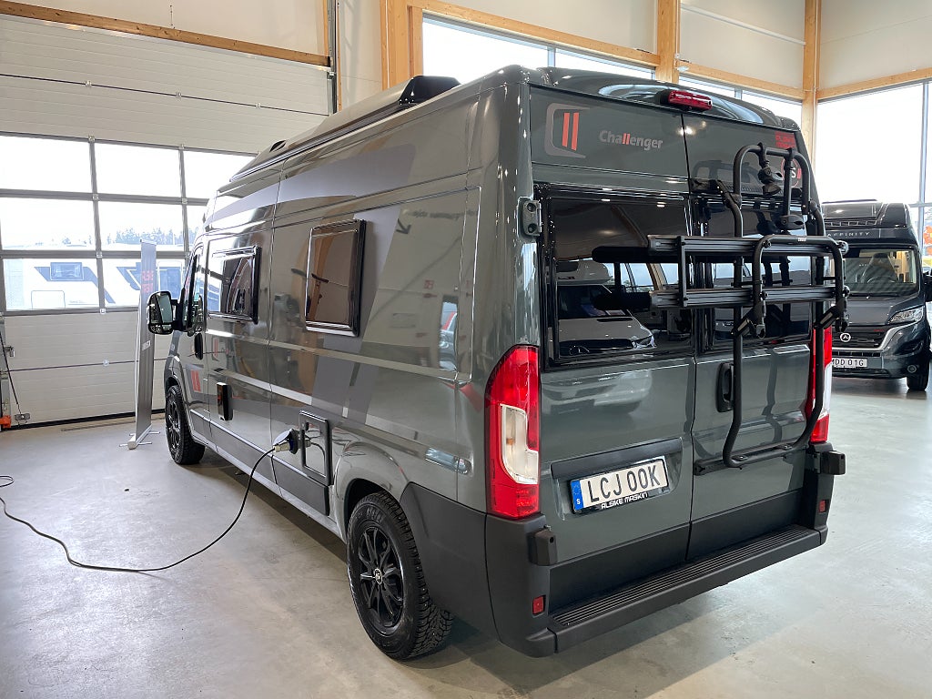 CHALLENGER F&S Edition / Solcell / Webasto / Litium / 5 bältad / Pop-Up - CHALLENGER