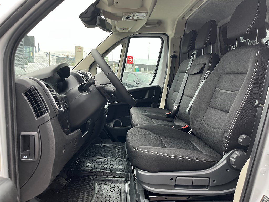 Bild på Opel Movano BlueHDi 140hk Automat L2H1